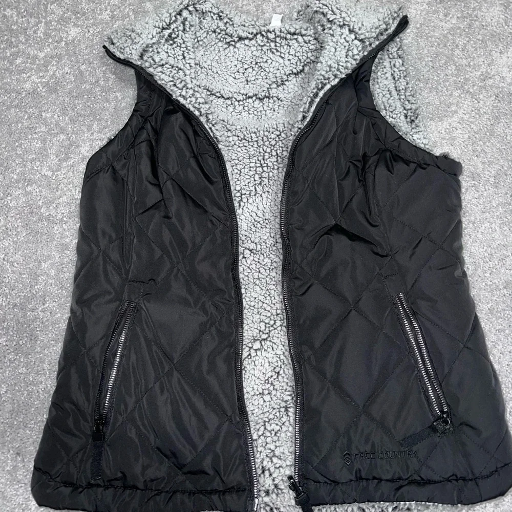 Free Country Women's Black Polyester Insulated Vest